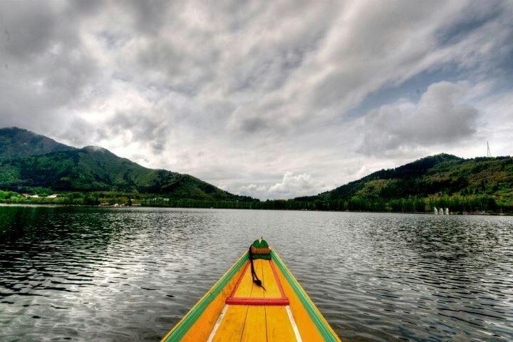 Nigeen Lake