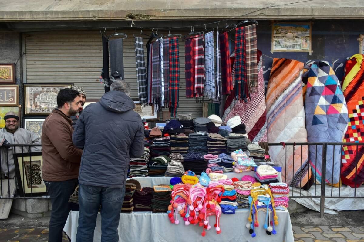 What to Pack for a Tour in Kashmir in April?