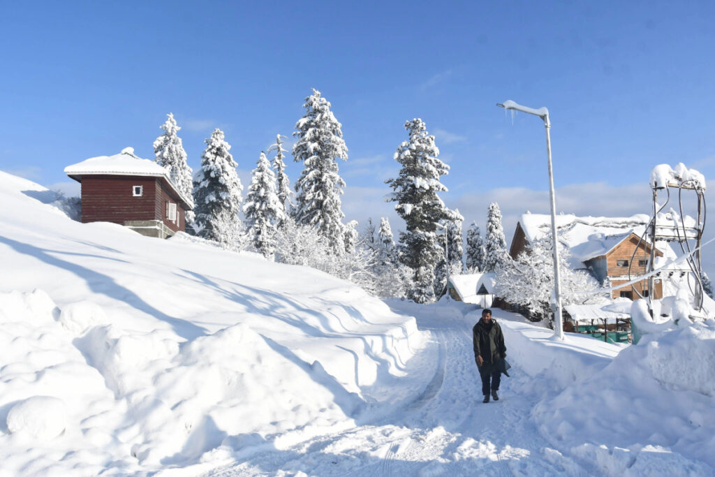 Kashmir Winter Tour Packages